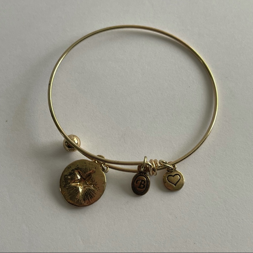Bella Perlina Starfish SilverTone Charm Bracelet - Picture 4 of 5